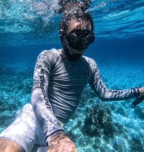 Reading Underwater Conditions: Visibility, Currents, and Tides
